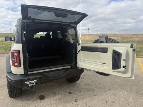 New 2025 Ford Bronco Badlands image 31