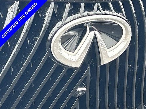 Used 2025 INFINITI QX80 Sensory image 10