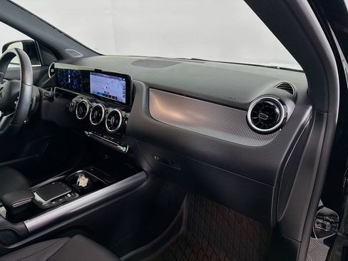 Used 2022 Mercedes-Benz GLA 250 4MATIC image 30