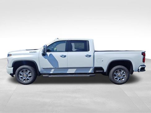 New 2026 Chevrolet Silverado 2500 High Country w/ High Country Premium Package AWD/4WD image 2