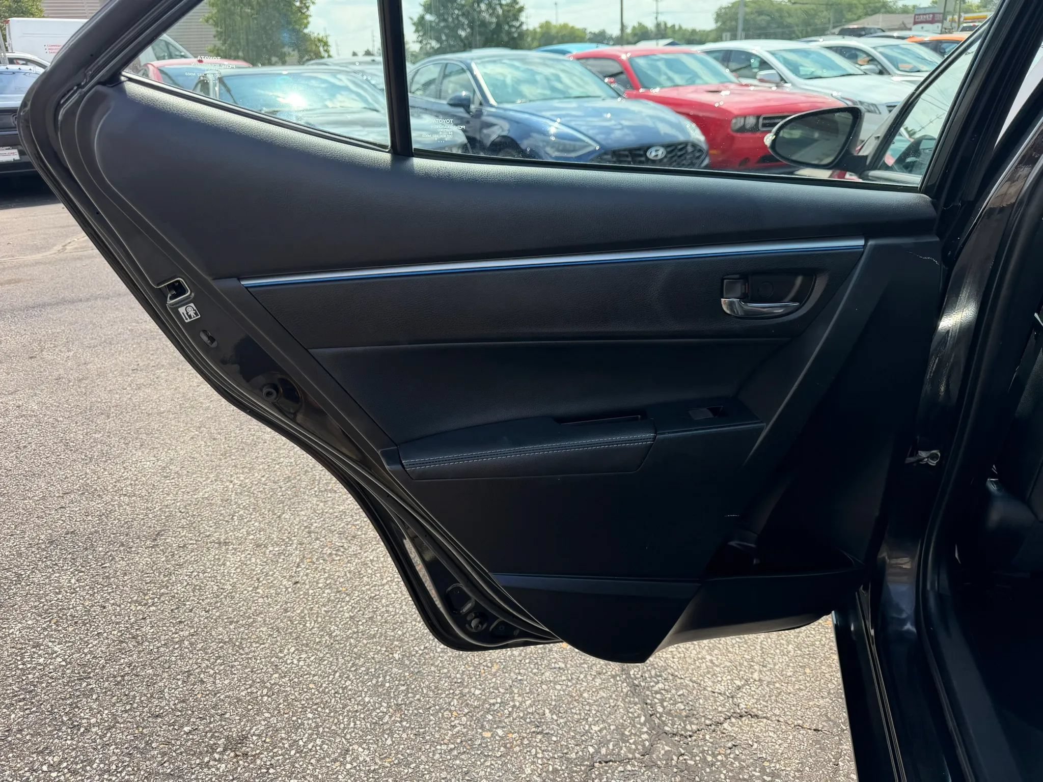 Used 2015 Toyota Corolla S FWD image 16