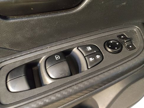 Used 2025 Nissan Versa S w/ Trunk Package FWD image 27