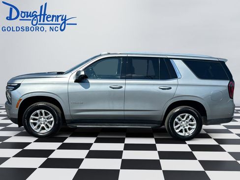 Used 2025 Chevrolet Tahoe LT AWD/4WD image 2