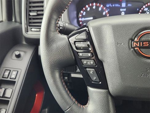 Used 2023 Nissan Frontier PRO-4X w/ Pro Convenience Package image 18