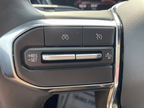 Used 2025 GMC Canyon Elevation image 16