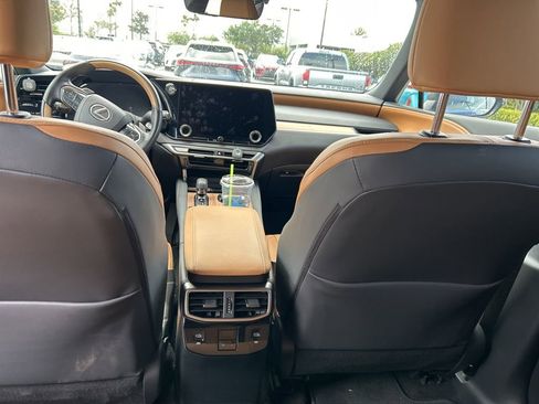 Used 2025 Lexus RX 350 Premium w/ Accessory Package (Z1) image 9