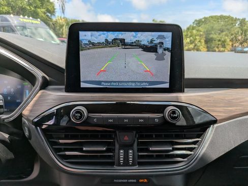 Certified 2020 Ford Escape Titanium w/ Titanium Premium Package 2.0 FWD image 23