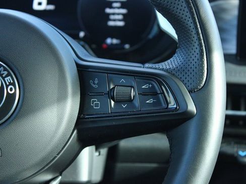 Used 2024 Alfa Romeo Tonale Veloce image 25