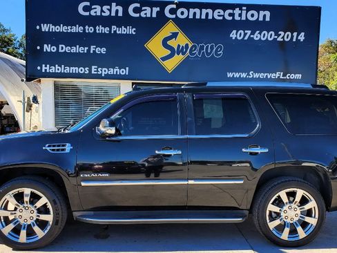 Used 2011 Cadillac Escalade 2WD image 9