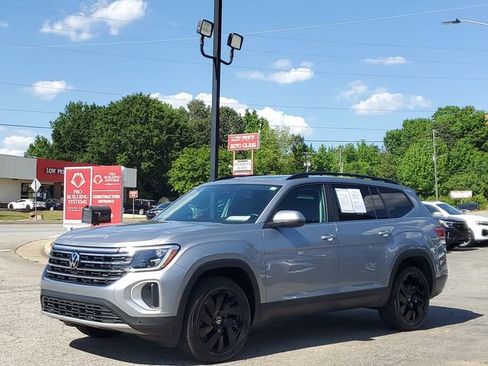 Certified 2025 Volkswagen Atlas SE w/ Panoramic Sunroof Package image 31