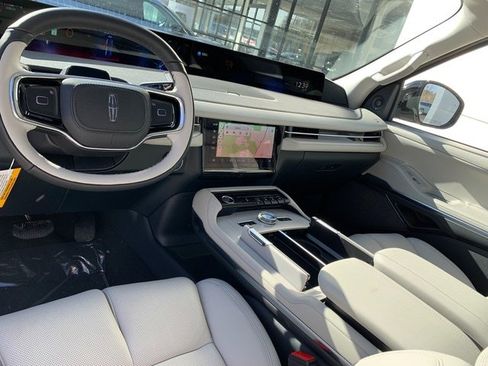 New 2026 Lincoln Navigator Reserve image 24