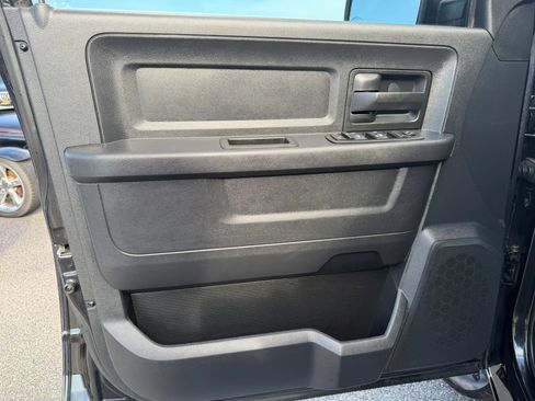 Used 2015 RAM 1500 Express w/ Black Ram 1500 Express Group AWD/4WD image 12