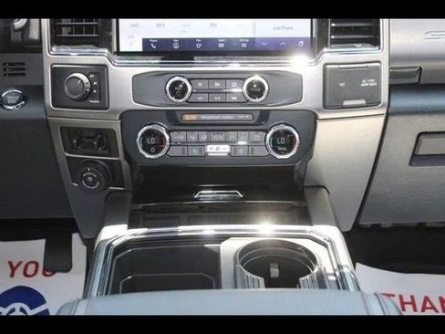 New 2022 Ford F450 Platinum image 11