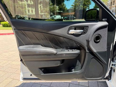 Used 2018 Dodge Charger R/T RWD image 38