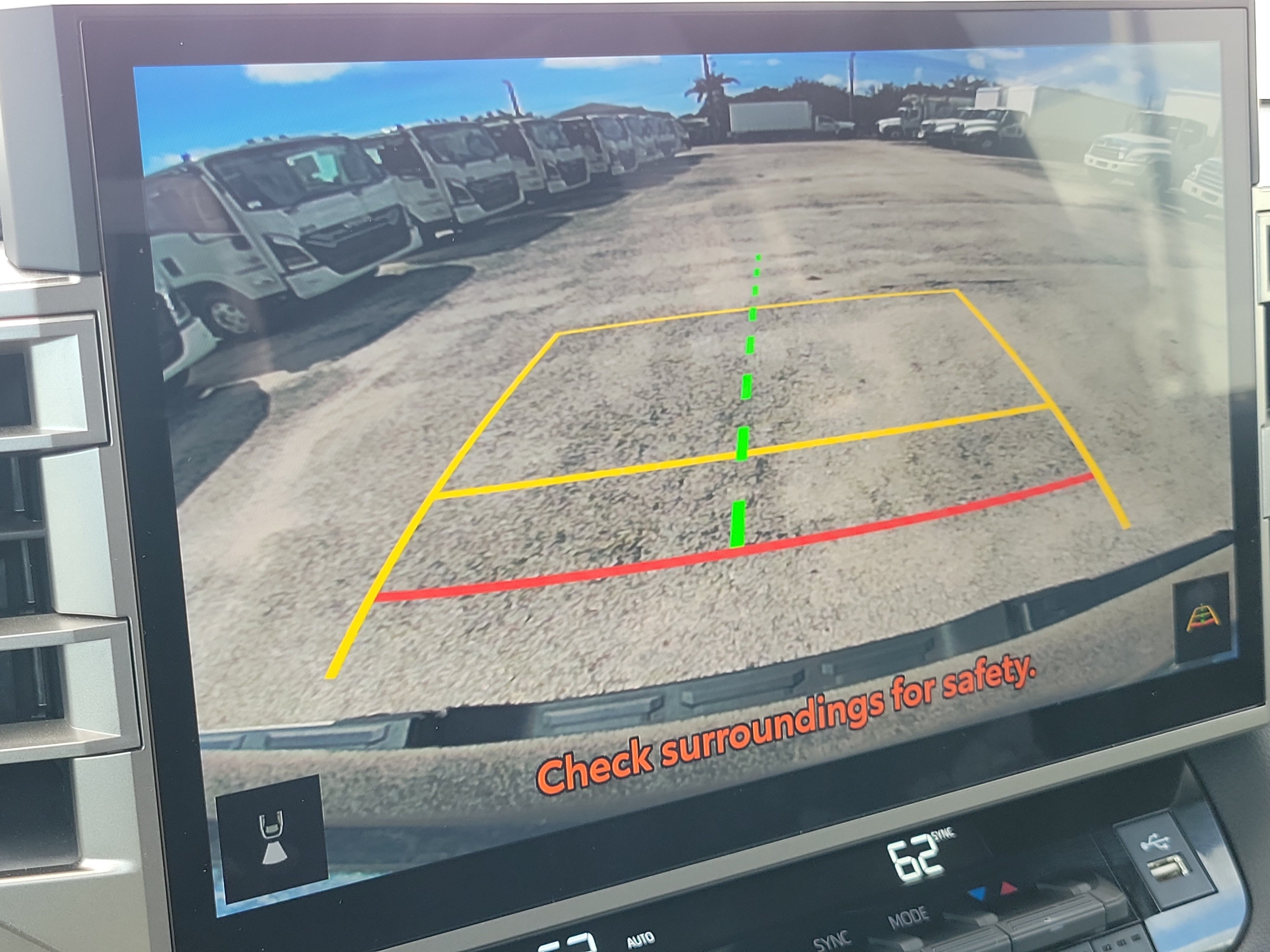 Used 2025 Toyota Tundra Limited AWD/4WD image 30