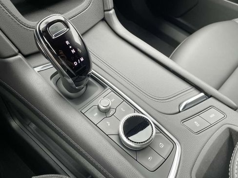 New 2025 Cadillac XT6 Luxury image 28