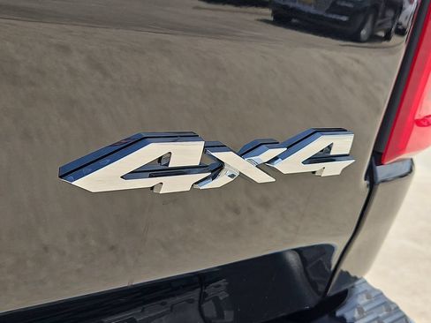 Used 2025 RAM 1500 Limited w/ Trailer Tow Group AWD/4WD image 9