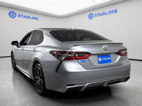 Used 2024 Toyota Camry SE image 6