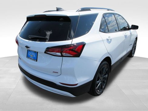 Certified 2024 Chevrolet Equinox RS FWD image 5