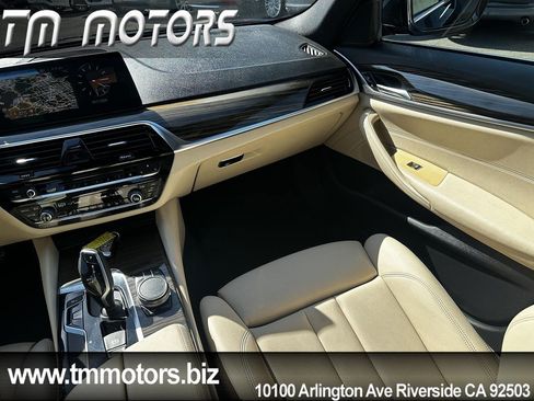 Used 2018 BMW 530e RWD image 12