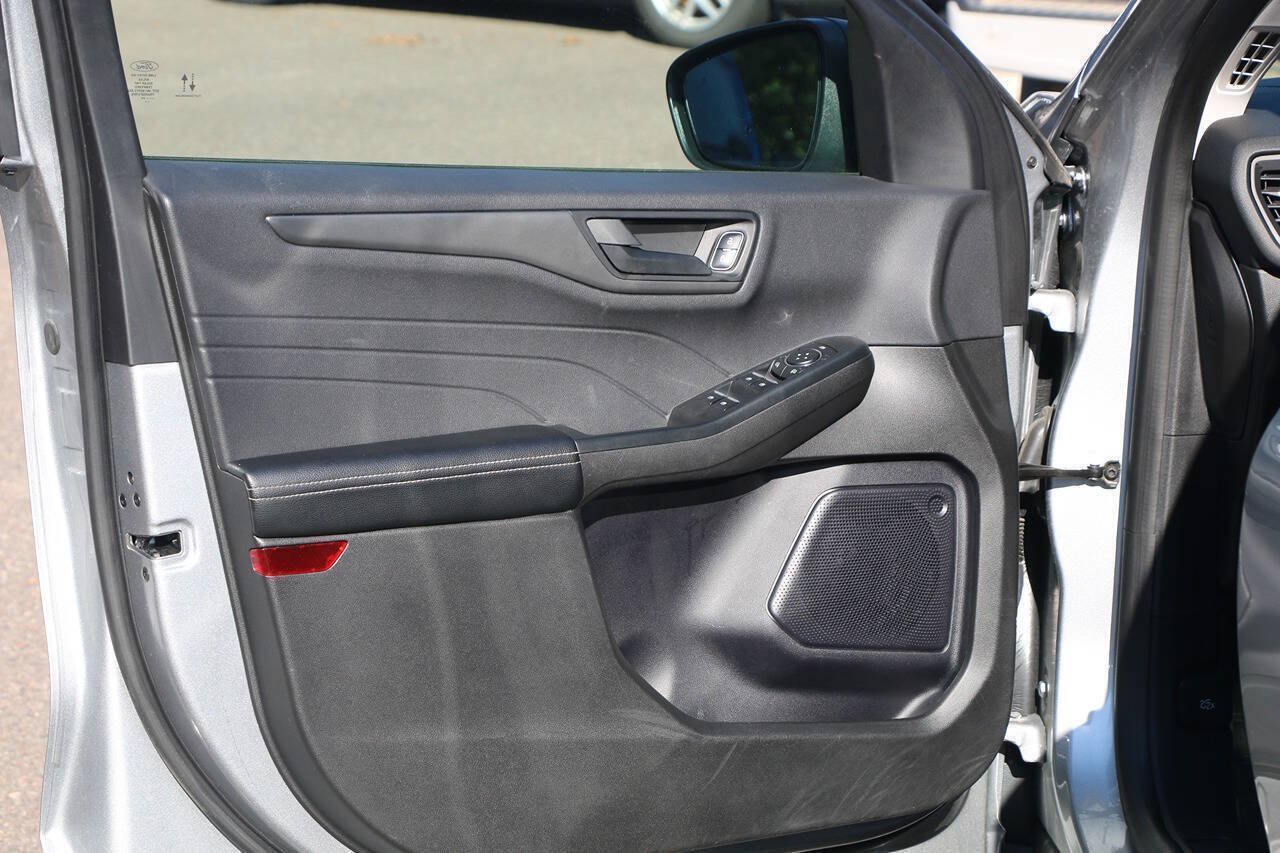 Certified 2024 Ford Escape Active AWD/4WD image 28