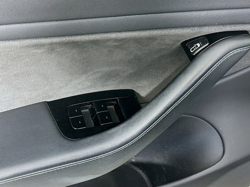 Used 2019 Tesla Model 3 Standard Range RWD image 15