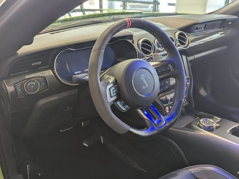 Used 2020 Ford Mustang Shelby GT500 w/ Technology Package RWD image 11