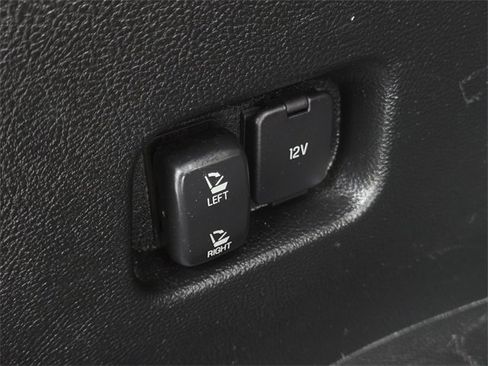 Used 2022 Ford Edge Titanium image 12