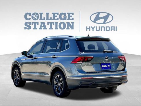 Used 2024 Volkswagen Tiguan SE FWD image 8