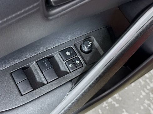 Certified 2022 Toyota Corolla Cross LE image 15