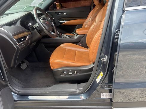 Used 2020 Cadillac XT4 Premium Luxury FWD image 9