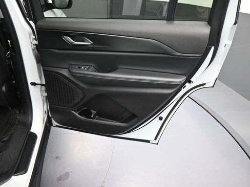 Used 2023 Jeep Grand Cherokee L Laredo RWD image 26