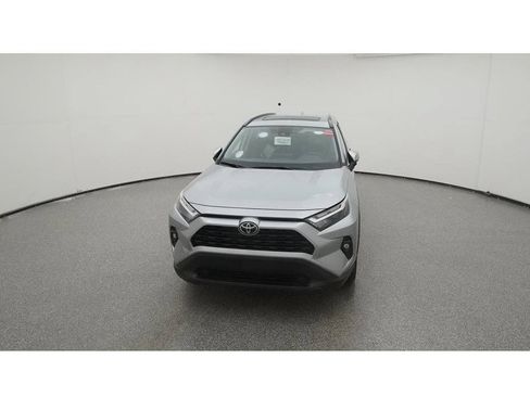 Used 2023 Toyota RAV4 XLE Premium FWD image 20