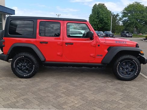 Used 2023 Jeep Wrangler Unlimited w/ Cold Weather Group AWD/4WD image 6