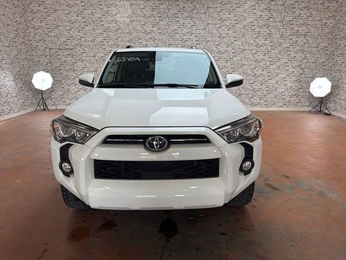 Used 2020 Toyota 4Runner SR5 image 2