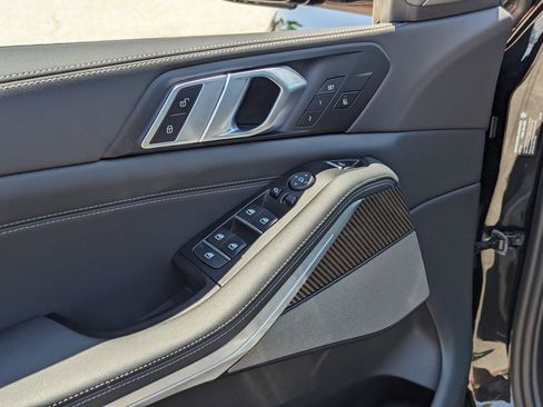 Used 2024 BMW X5 M60i w/ Climate Comfort Package image 15