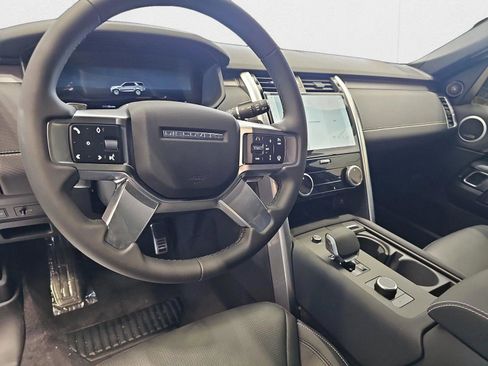 New 2025 Land Rover Discovery Dynamic SE AWD/4WD image 19