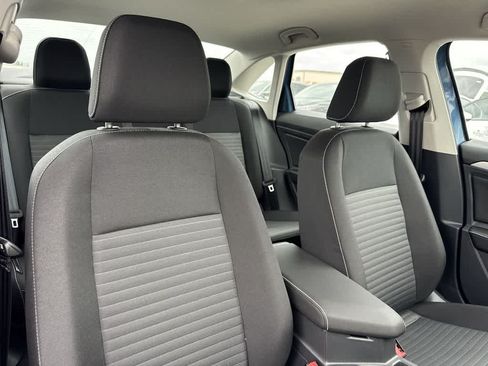 Used 2025 Volkswagen Jetta S FWD image 33