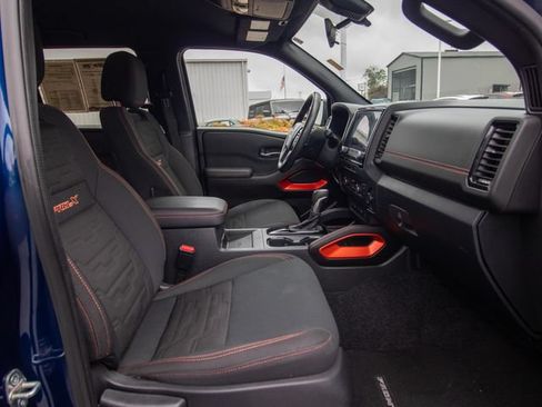 Used 2022 Nissan Frontier Pro-X RWD image 18