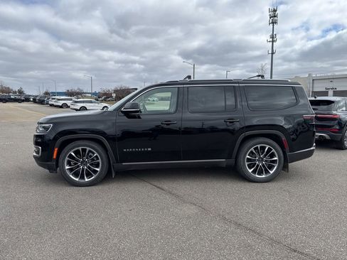 Used 2022 Jeep Wagoneer Series III w/ Premium Group I image 3