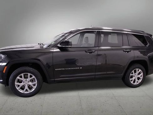 Used 2022 Jeep Grand Cherokee L Limited image 2