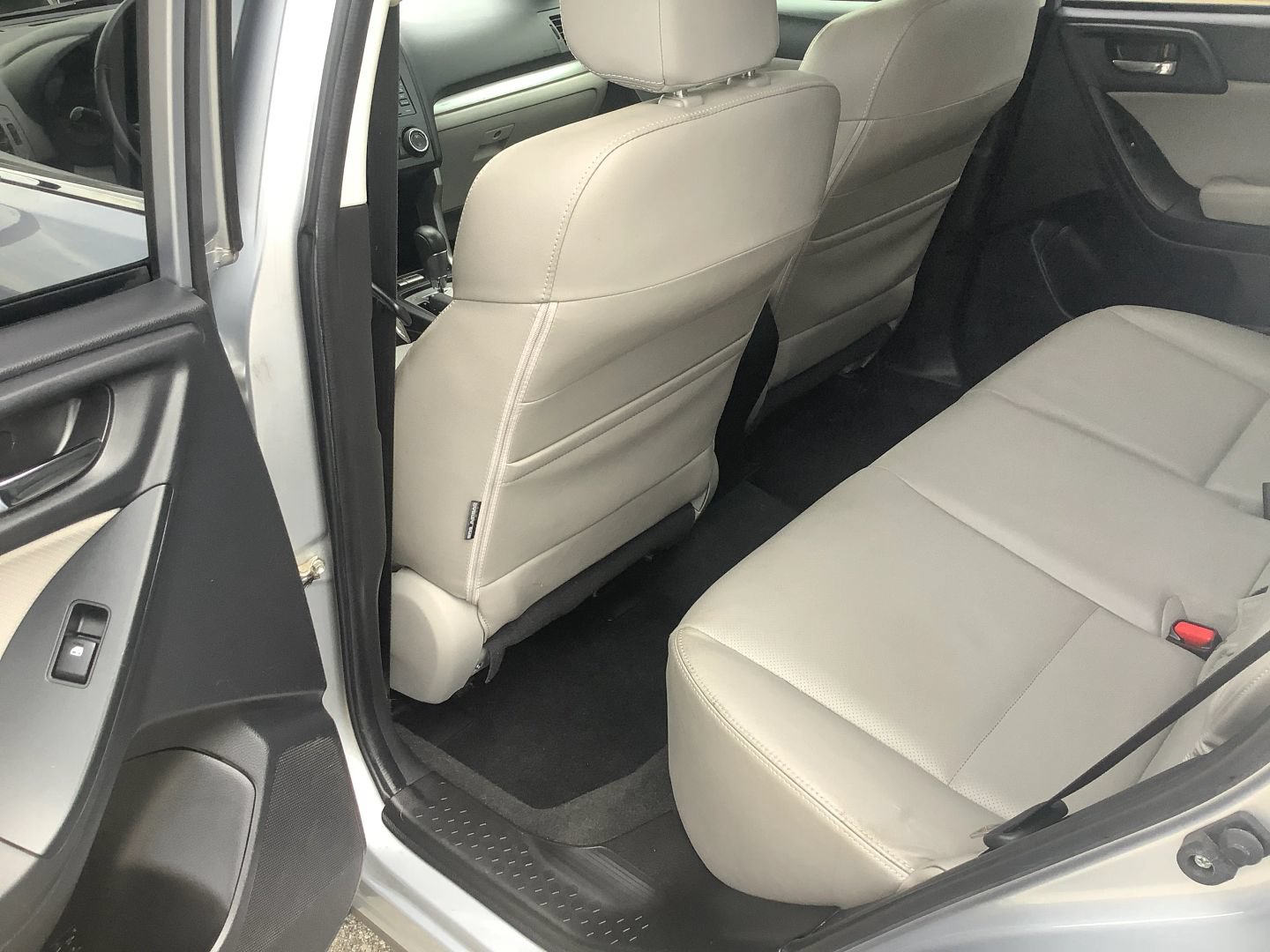 Used 2014 Subaru Forester 2.5i Limited AWD/4WD image 17