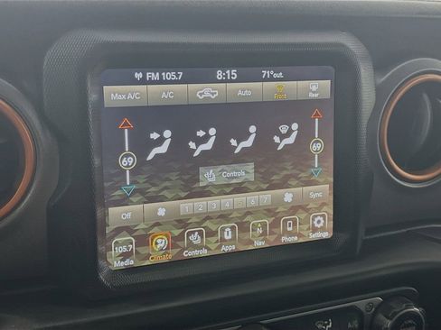 Used 2021 Jeep Gladiator Mojave image 18