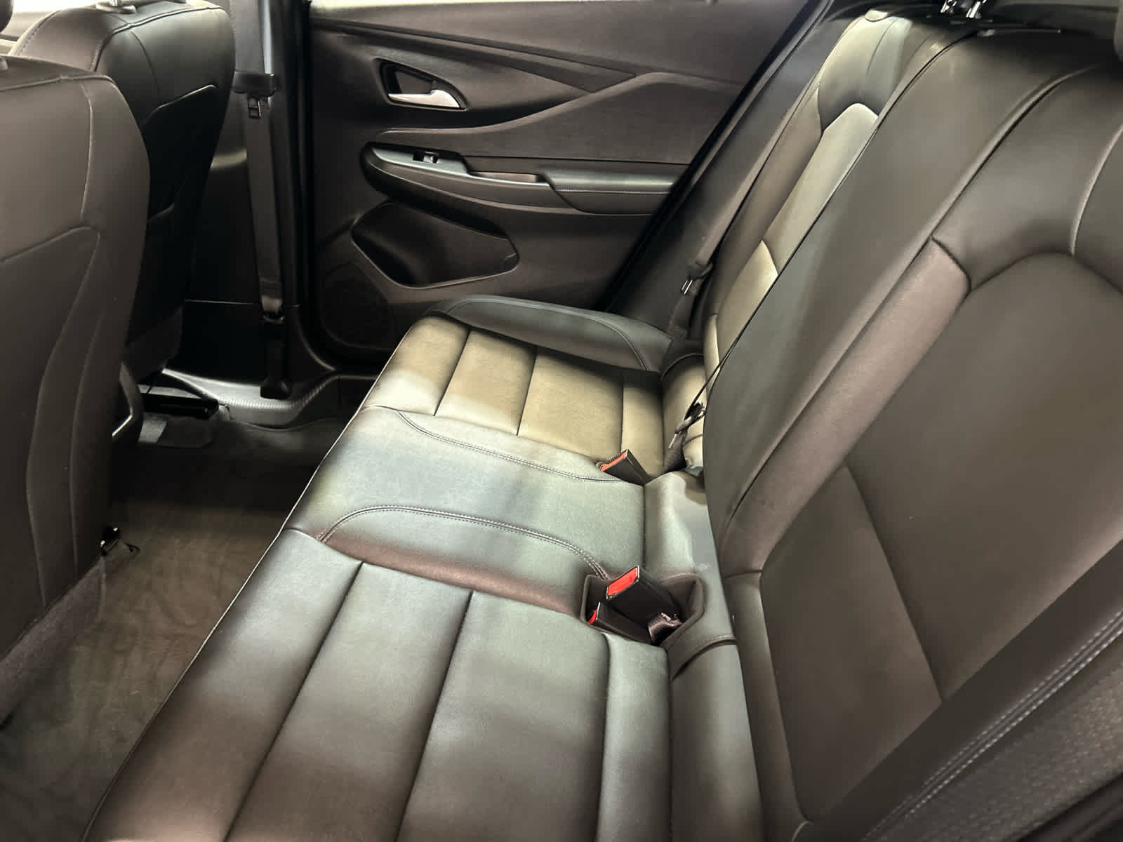 Used 2025 Buick Envista Sport Touring FWD image 9