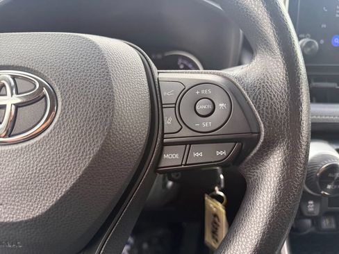 Used 2024 Toyota RAV4 LE AWD/4WD image 19
