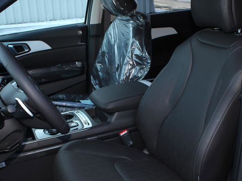 New 2026 Kia Carnival SX w/ SX Dark Edition Package image 18