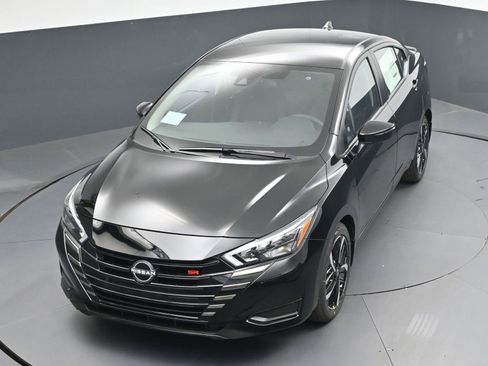 Used 2025 Nissan Versa SR w/ Trunk Package FWD image 28