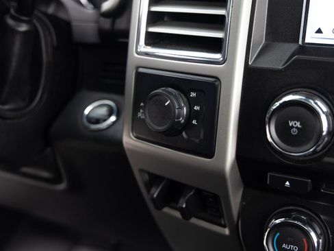 Used 2017 Ford F350 Lariat w/ Lariat Ultimate Package image 28