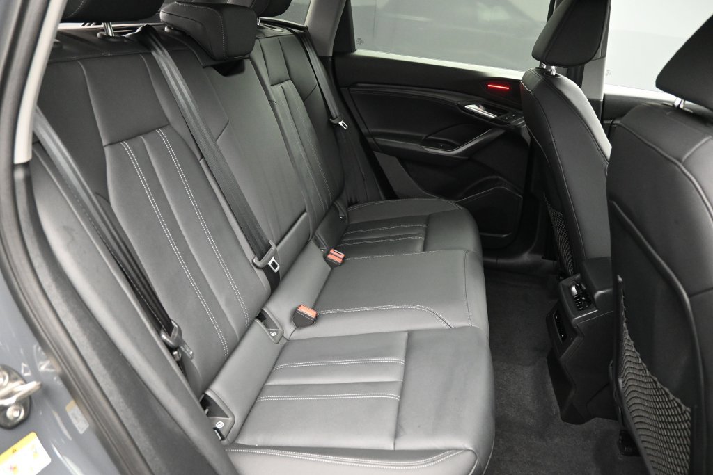 Used 2025 Audi Q6 e-tron Premium w/ Convenience Package AWD/4WD image 25
