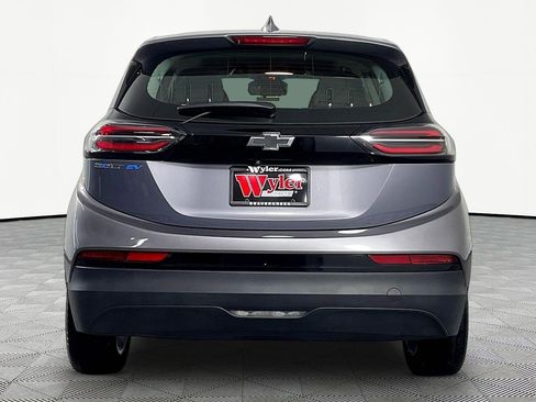 Used 2022 Chevrolet Bolt LT FWD image 5